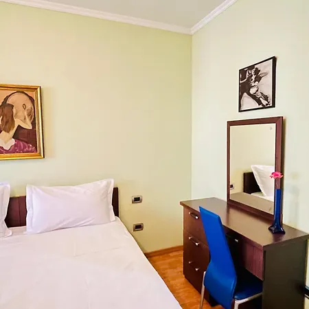 Easy Peasy 2 - Lana River Apartment