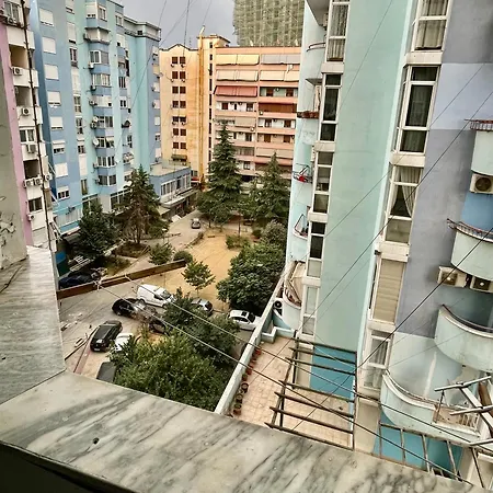 Easy Peasy 2 - Lana River Tirana